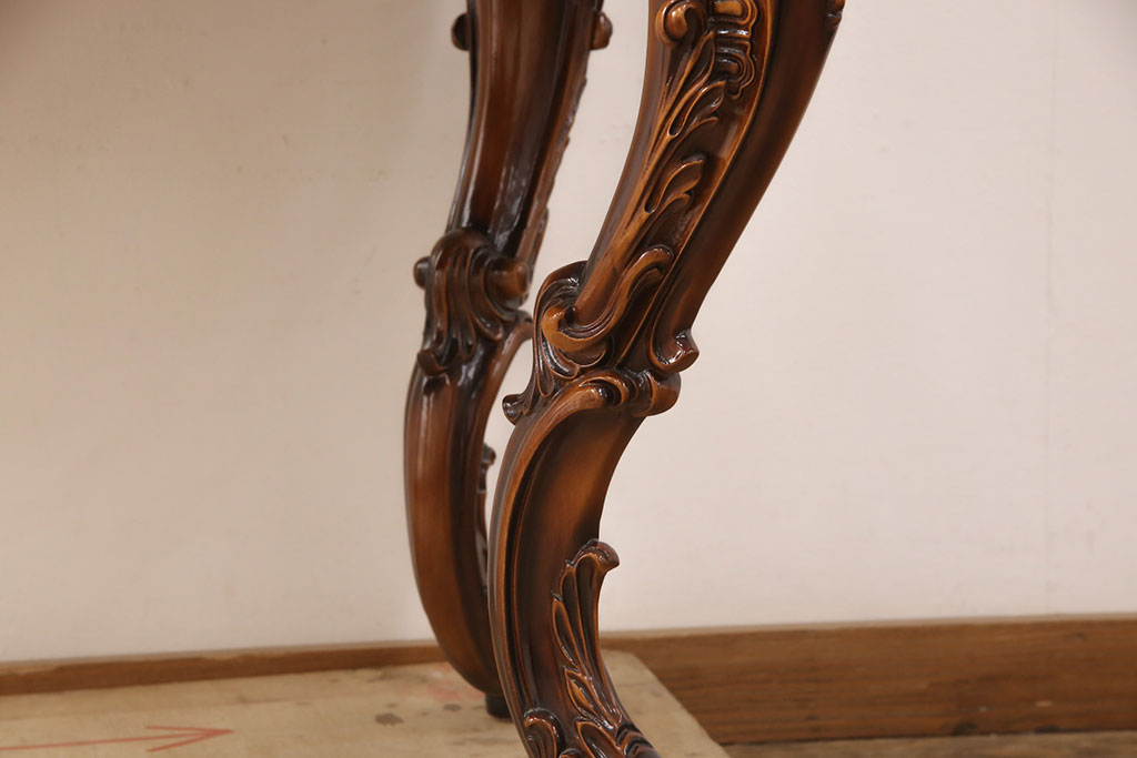 中古　超美品　超高級品　イタリア　Asnaghi Interiors(アスナギインテリア)　ロココ調　脚の凝った装飾が美しいキュリオケース(定価約300万円)(キャビネット、ガラスケース、ショーケース、Gケース)(R-052454)