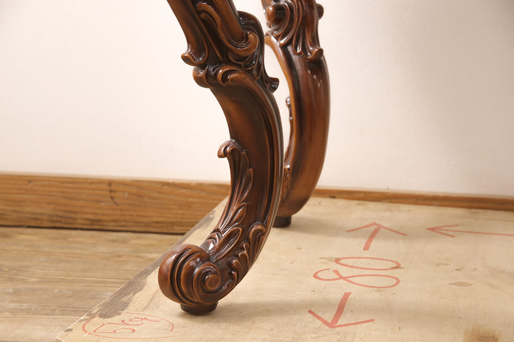 中古　超美品　超高級品　イタリア　Asnaghi Interiors(アスナギインテリア)　ロココ調　脚の凝った装飾が美しいキュリオケース(定価約300万円)(キャビネット、ガラスケース、ショーケース、Gケース)(R-052454)