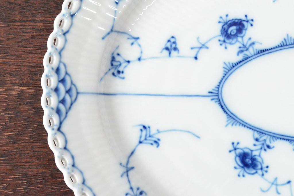 ROYAL COPENHAGEN　ロイヤルコペンハーゲン　ブルーフルーテッド　フルレース　オーバルディッシュ 36cm(洋食器、オーバルプレート)(定価143,000円)(R-052463)