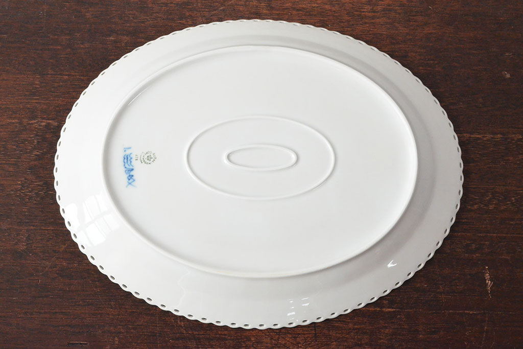 ROYAL COPENHAGEN　ロイヤルコペンハーゲン　ブルーフルーテッド　フルレース　オーバルディッシュ 36cm(洋食器、オーバルプレート)(定価143,000円)(R-052463)