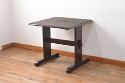 【セミオーダー家具実例】松本民芸家具のダイニングテーブルに高品質リペアを施しました。天板にはお客様ご希望により、厚さ5mmの強化ガラス天板を取り付けて仕上げました。(6人掛け、食卓)