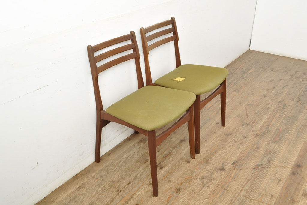 北欧ビンテージ　チーク材　ナチュラルスタイルにおすすめのダイニングチェア2脚セット(椅子、イス、ヴィンテージ)(R-052626)