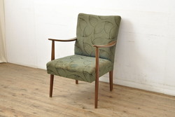 アンティーク家具　イギリスアンティーク　オーク材　本革　彫刻の意匠がおしゃれなチェア(ダイニングチェア、椅子)