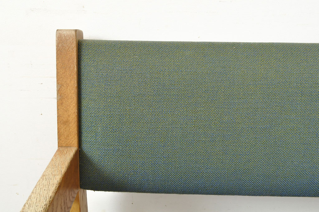 デンマークビンテージ　Hans J Wegner(ハンス・J・ウェグナー)　GETAMA(ゲタマ)　CONFERENCECHAIR　オーク材　洗練された佇まいが目を引くカンファレンスチェア(アームチェア、イス、椅子、ダイニングチェア、ヴィンテージ、北欧)(R-052634)