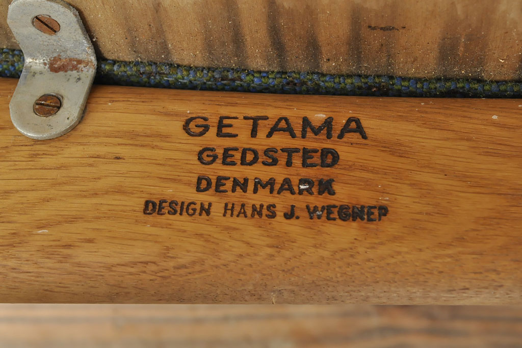 デンマークビンテージ　Hans J Wegner(ハンス・J・ウェグナー)　GETAMA(ゲタマ)　CONFERENCECHAIR　オーク材　洗練された佇まいが目を引くカンファレンスチェア(アームチェア、イス、椅子、ダイニングチェア、ヴィンテージ、北欧)(R-052634)