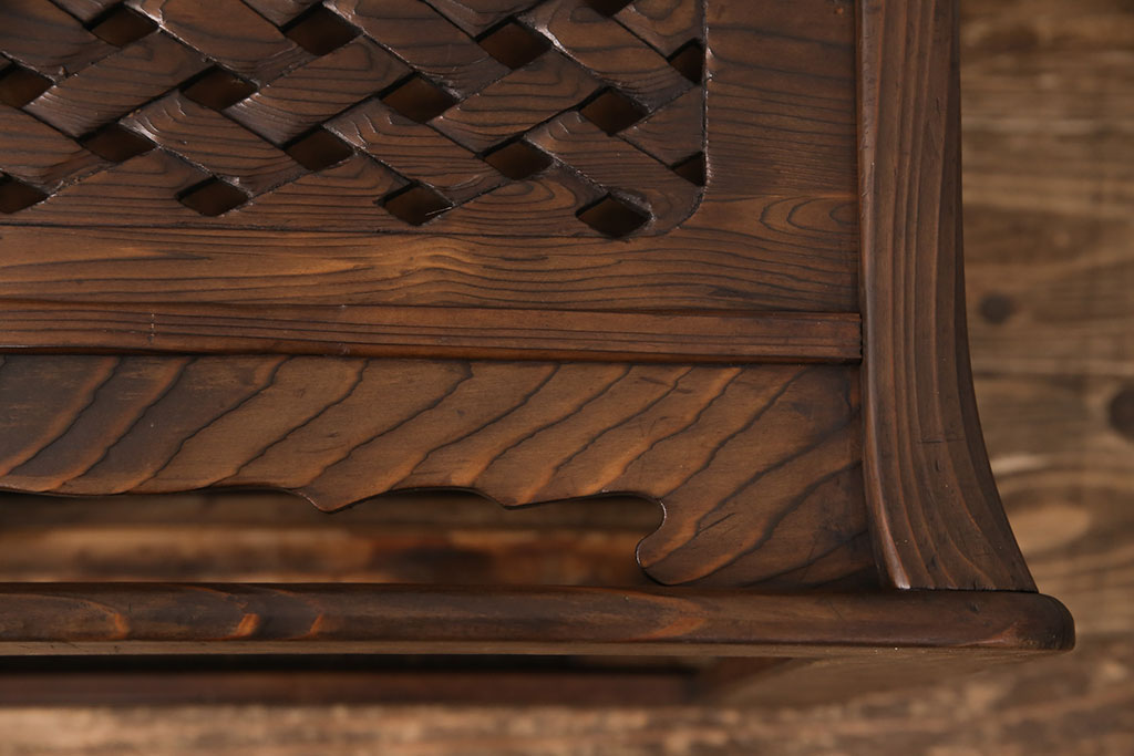 和製アンティーク　高級杉材　透かし彫りが美しい高級火鉢(木製火鉢、角火鉢)(R-052662)