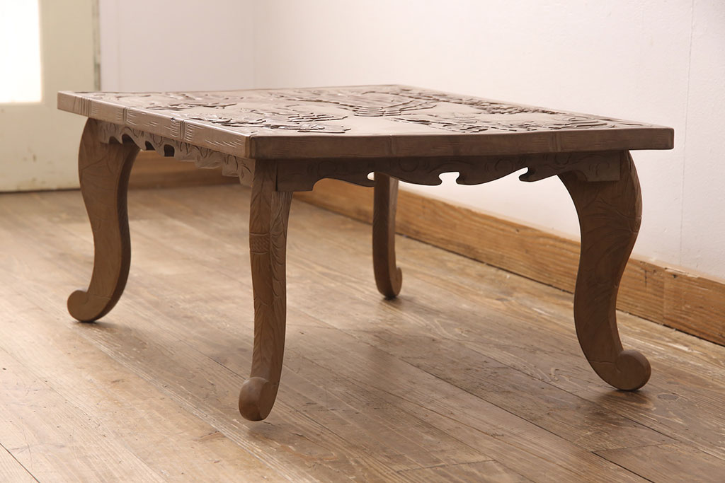 中古　日光彫り　大胆かつ繊細な彫刻が美しいセンターテーブル(座卓、ローテーブル)(R-052668)