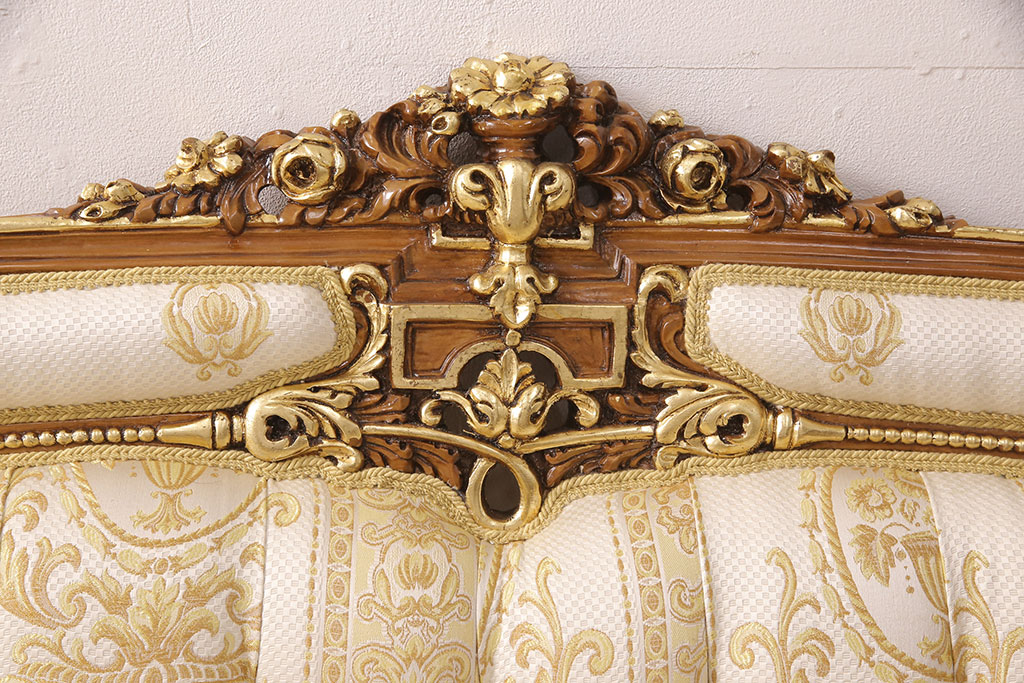 中古　極美品　フラテリ・オリッジ(FRATELLI ORIGGI)(旧マリオ・コルチャゴ)　 ロココ調のデザインが上品な3人掛けソファ(定価約120万円)(三人掛けソファ)(R-052679)