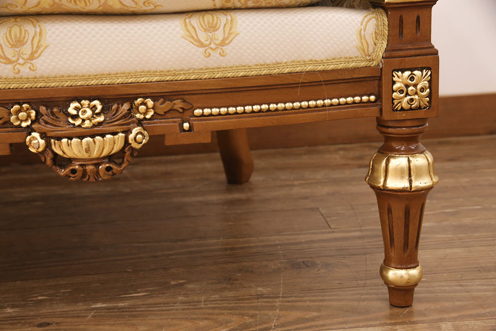 中古　極美品　フラテリ・オリッジ(FRATELLI ORIGGI)(旧マリオ・コルチャゴ)　 ロココ調のデザインが上品な3人掛けソファ(定価約120万円)(三人掛けソファ)(R-052679)