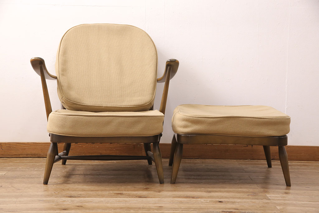 中古　美品　ERCOL(アーコール)　カントリーやナチュラルスタイルにぴったりな1人掛けソファ+オットマンセット(アームチェア、一人掛けソファ)(R-052704)