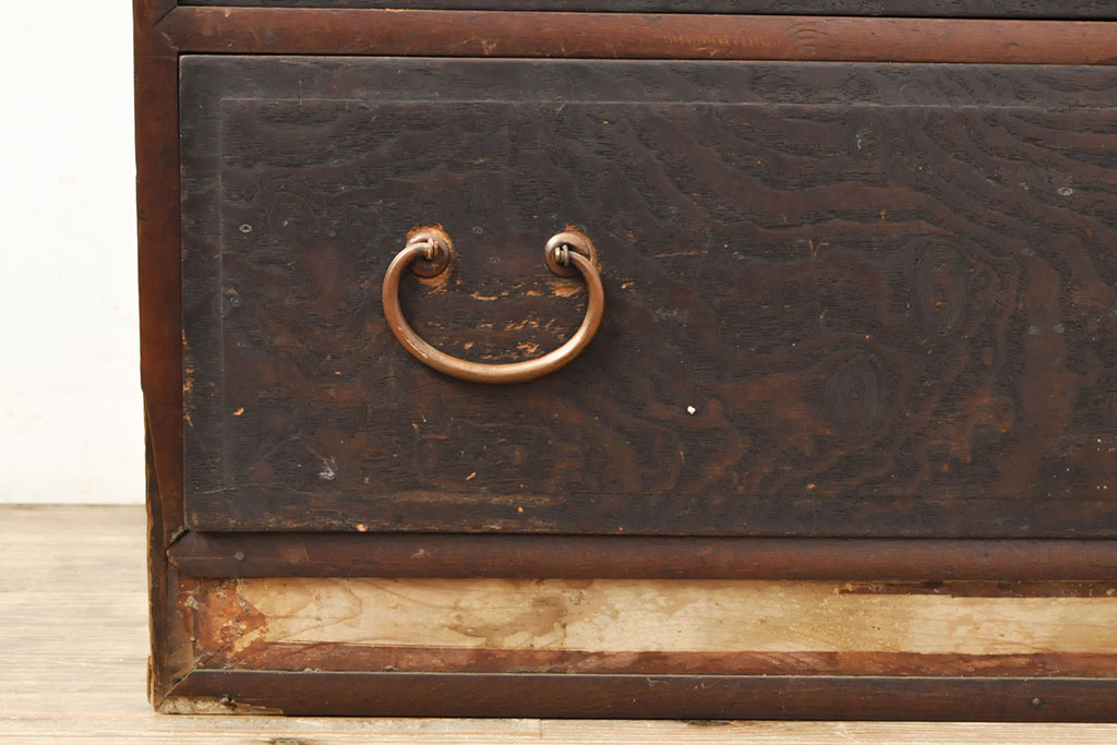 和製アンティーク　前面栗材　味のある佇まいが目を引く時代箪笥(たんす)ローボード(ローチェスト、引き出し、和箪笥)(R-052722)