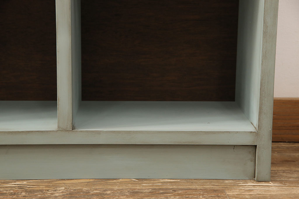 ラフジュ工房オリジナル　アンティーク風ペイント家具　ヒノキ材　くすみがかった色味がおしゃれなマス目棚(飾り棚、収納棚、本棚、オープンラック)(R-052751)