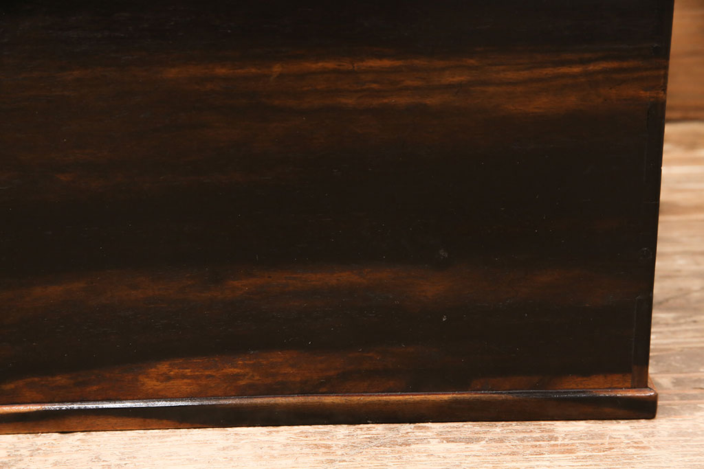 和製アンティーク　総黒柿材　落ち着いた色合いが上質な和の空間に合う角火鉢(木製火鉢、手あぶり)(R-052769)