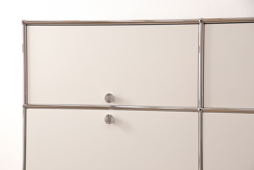 中古　USMハラー(USM Haller)　美しくシンプルなデザインが目を引く鉄製収納棚(定価約80万円)(戸棚、キャビネット)(R-052773)
