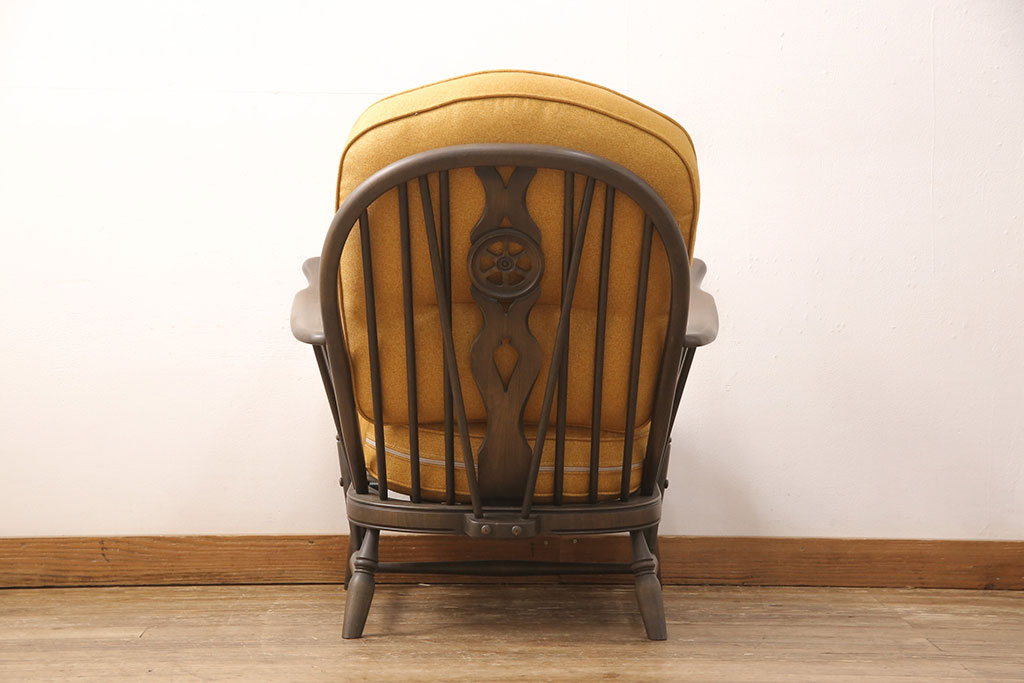 中古　極美品　ERCOL(アーコール)　カントリーやナチュラルスタイルに取り入れたい1人掛けソファ(一人掛けソファ、アームチェア)(R-052805)