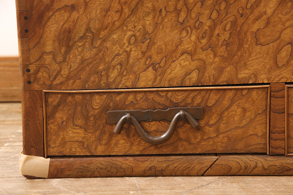 和製アンティーク　上手物　銅金具と玉杢が上質な和のお部屋づくりにぴったりな長火鉢(囲炉裏、木製火鉢)(R-052894)