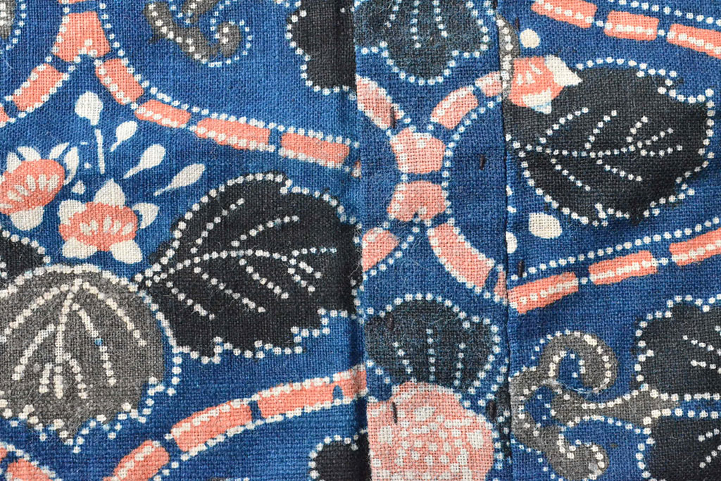 明治期 赤入り藍型染木綿古布(布団皮、藍染)(R-052912) | ラフジュ工房