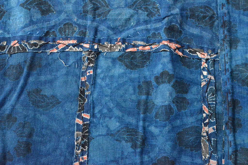 明治期　赤入り藍型染木綿古布(布団皮、藍染)(R-052912)