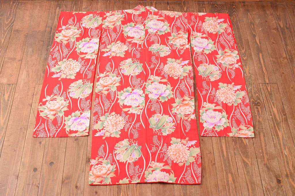 大正〜昭和初期　総花柄縮緬着物(振袖、古布、赤縮、正絹)(R-052914)