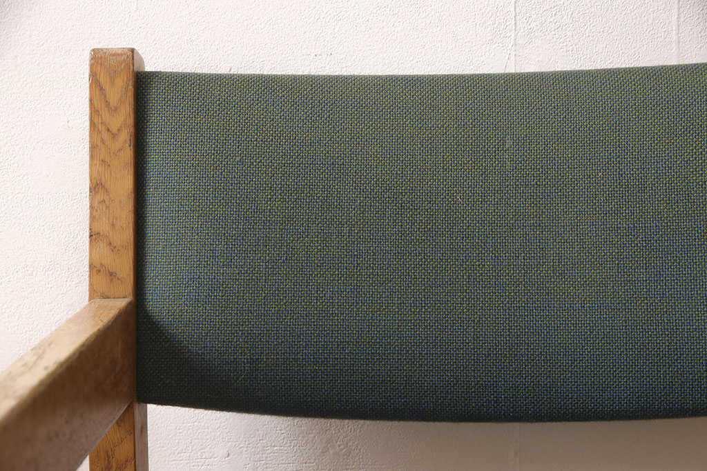 デンマークビンテージ　Hans J Wegner(ハンス・J・ウェグナー)　GETAMA(ゲタマ)　CONFERENCECHAIR　オーク材　洗練された佇まいが目を引くカンファレンスチェア(アームチェア、イス、椅子、ダイニングチェア、ヴィンテージ、北欧)(R-052926)