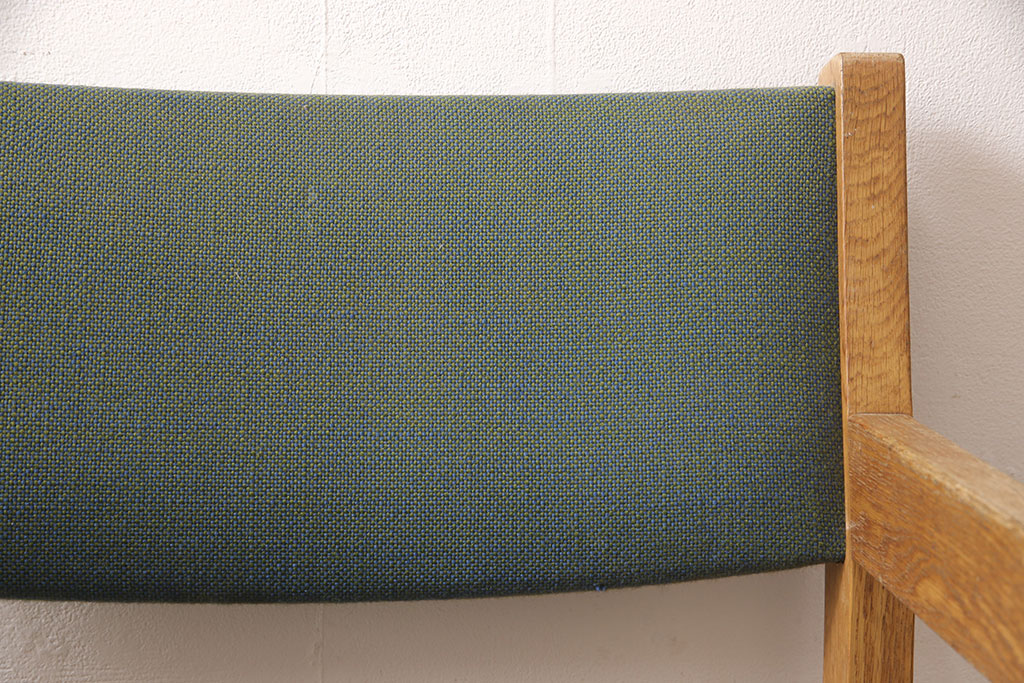 デンマークビンテージ　Hans J Wegner(ハンス・J・ウェグナー)　GETAMA(ゲタマ)　CONFERENCECHAIR　オーク材　洗練された佇まいが目を引くカンファレンスチェア(アームチェア、イス、椅子、ダイニングチェア、ヴィンテージ、北欧)(R-052926)