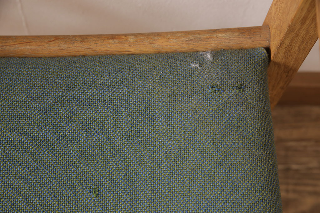 デンマークビンテージ　Hans J Wegner(ハンス・J・ウェグナー)　GETAMA(ゲタマ)　CONFERENCECHAIR　オーク材　洗練された佇まいが目を引くカンファレンスチェア(アームチェア、イス、椅子、ダイニングチェア、ヴィンテージ、北欧)(R-052926)