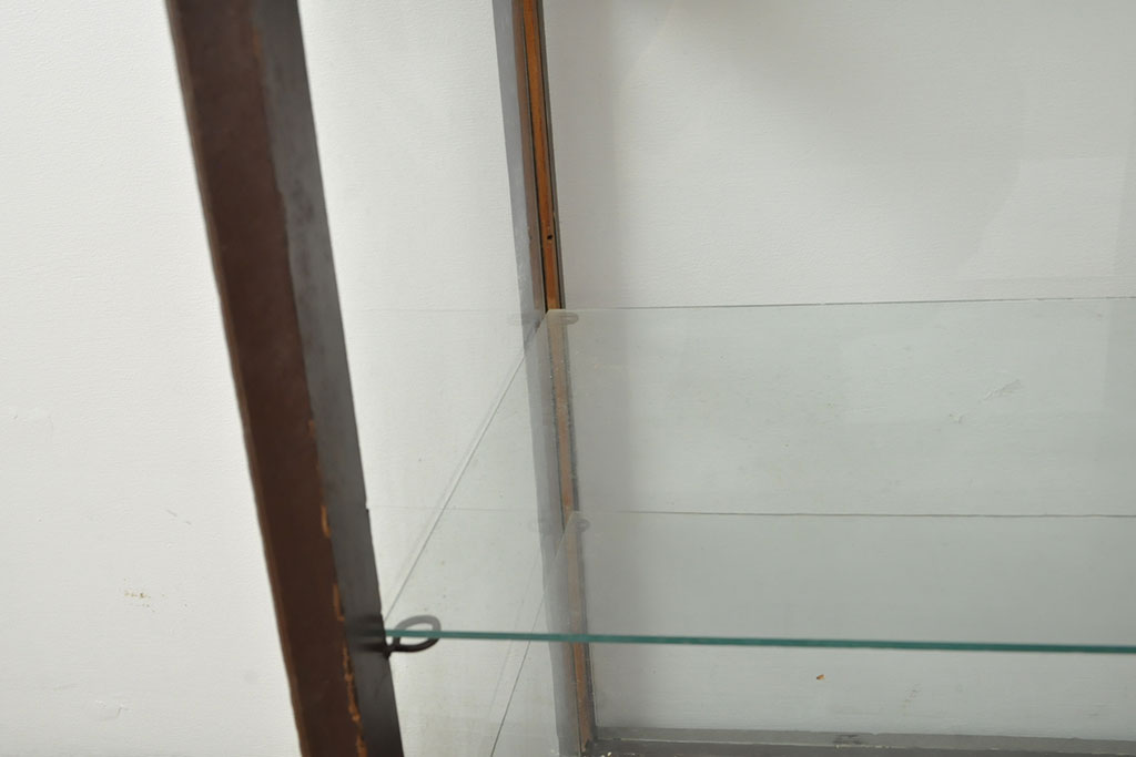 和製アンティーク　小振りなサイズ感がかわいらしい卓上ガラスケース(ショーケース、店舗什器)(R-052983)