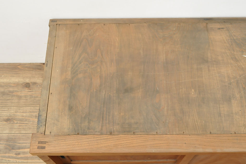 和製アンティーク　前面ケヤキ材　シンプルなつくりで取り入れやすいローボード(テレビ台、戸棚、収納棚)(R-052986)