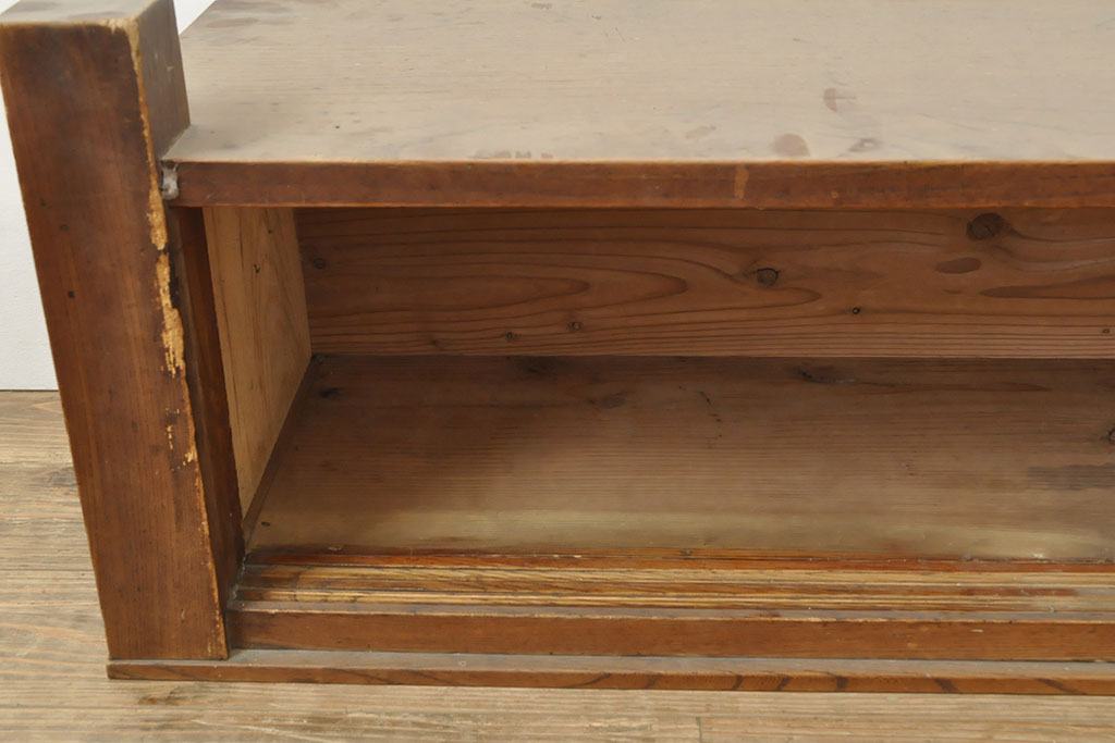 和製アンティーク　三方ケヤキ材　ちょっとした収納に便利な置き床(ローボード、テレビ台、収納棚、戸棚)(R-053006)