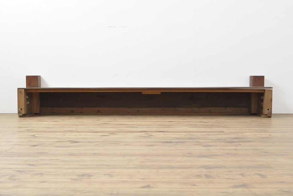 和製アンティーク　ケヤキ材・ヒノキ材・側面には黒柿材使用　木の味わいを存分に楽しめる横長置き床(ローボード、飾り棚、置床)(R-053012)