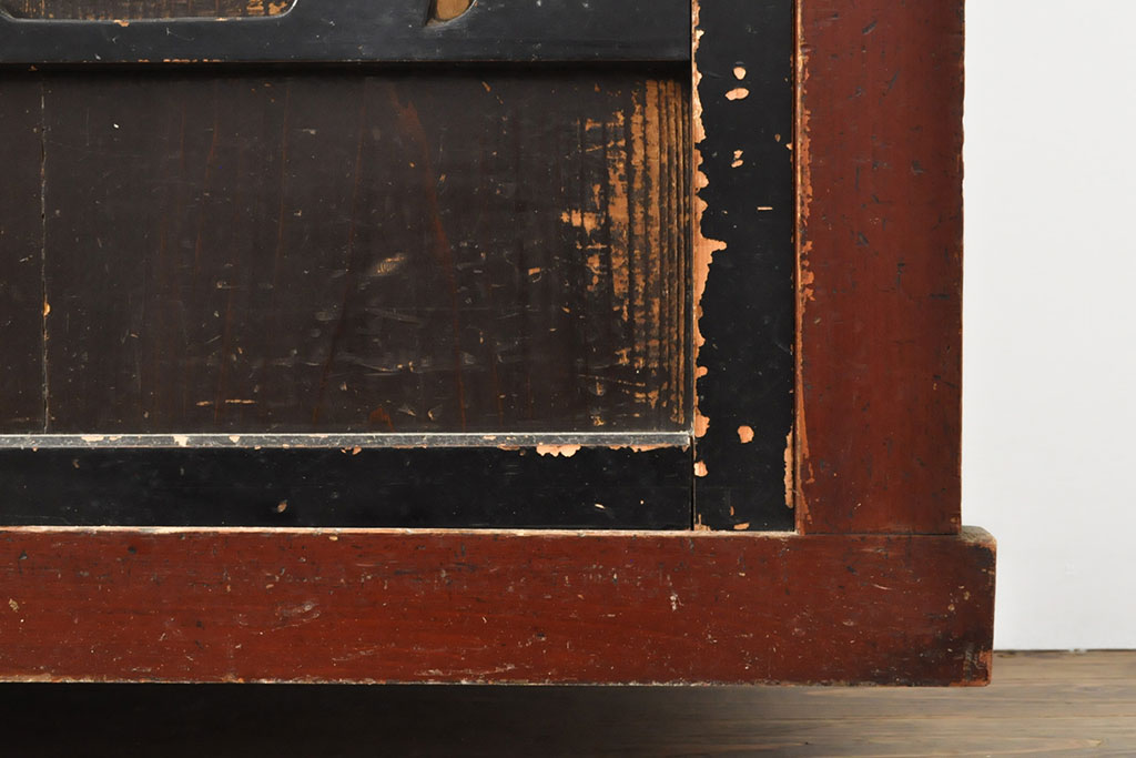 和製アンティーク　和モダンなお部屋にぴったりのツートンカラーが目を引く重ね水屋箪笥(収納棚、戸棚、食器棚、キャビネット)(R-053023)