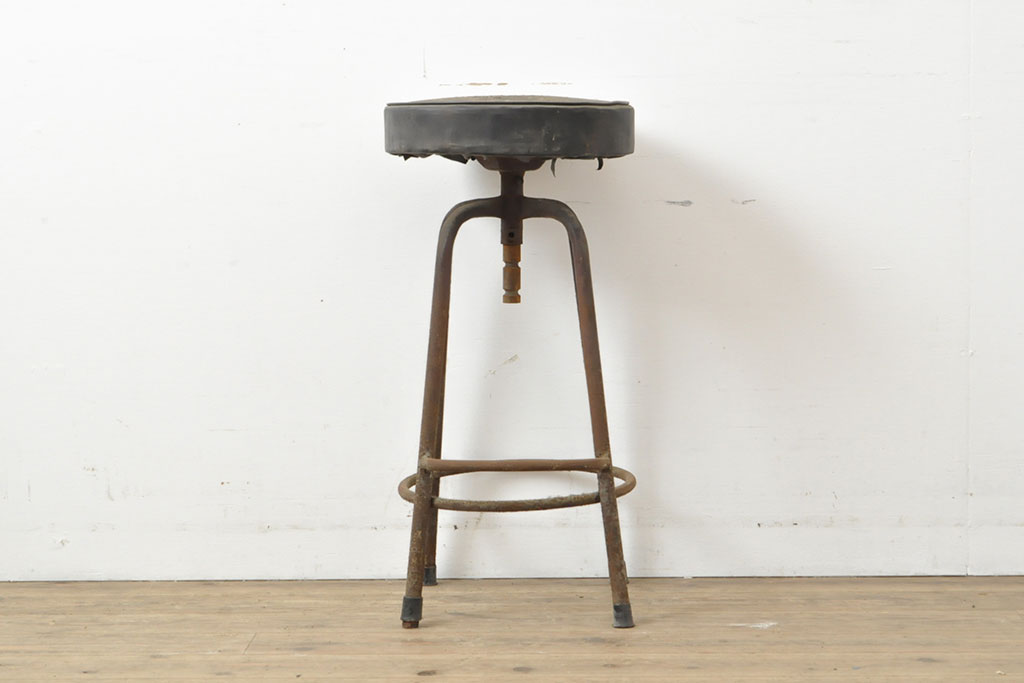 和製アンティーク　インダストリアルな空間づくりにおすすめのスツール(丸椅子)(R-053040)