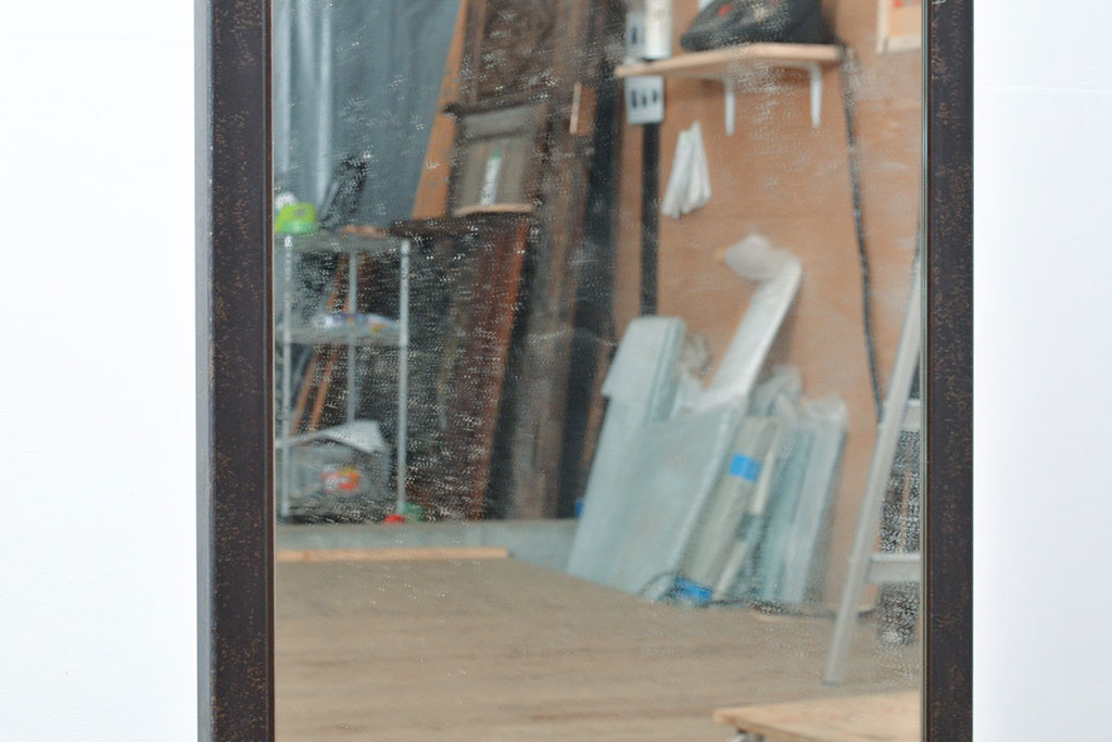 中古　アイアン　インダストリアルなお部屋・お店づくりにおすすめのスタンドミラー(姿見、鏡、店舗什器)(R-053093)