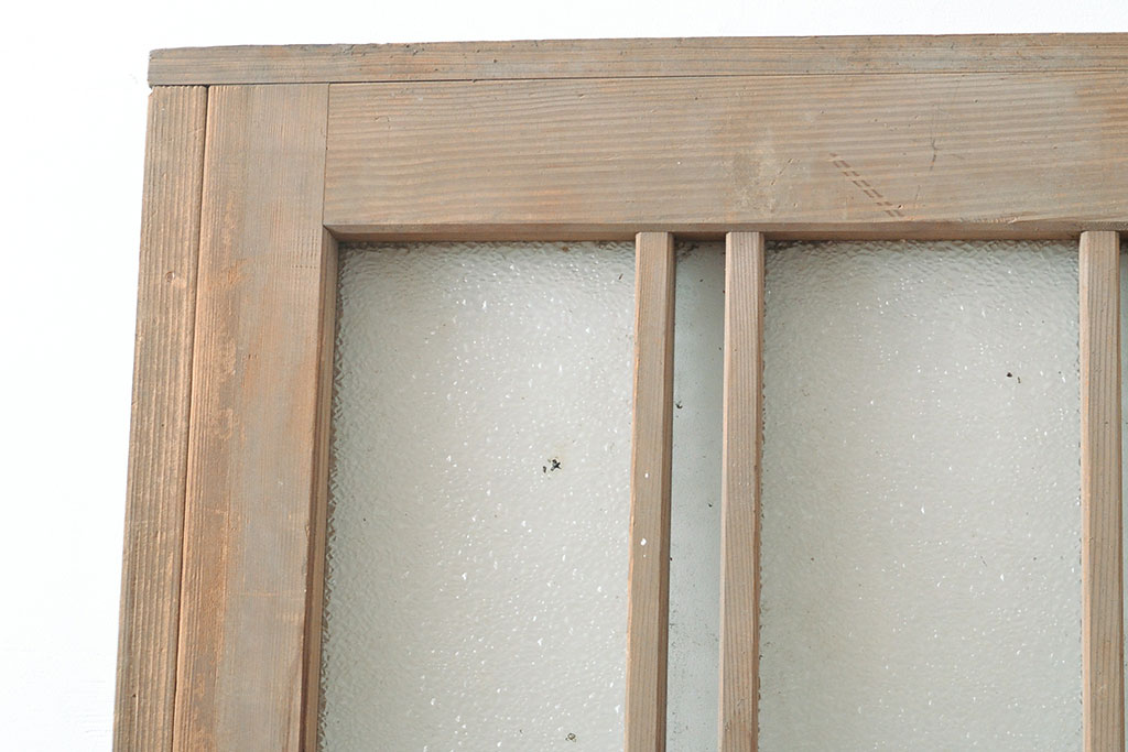 アンティーク建具　ダイヤガラス　枡格子に施された凝った意匠がアクセントになるガラス戸1枚(引き戸、建具)(R-053120)