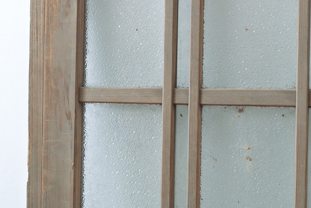 アンティーク建具　ダイヤガラス　枡格子に施された凝った意匠がアクセントになるガラス戸1枚(引き戸、建具)(R-053120)