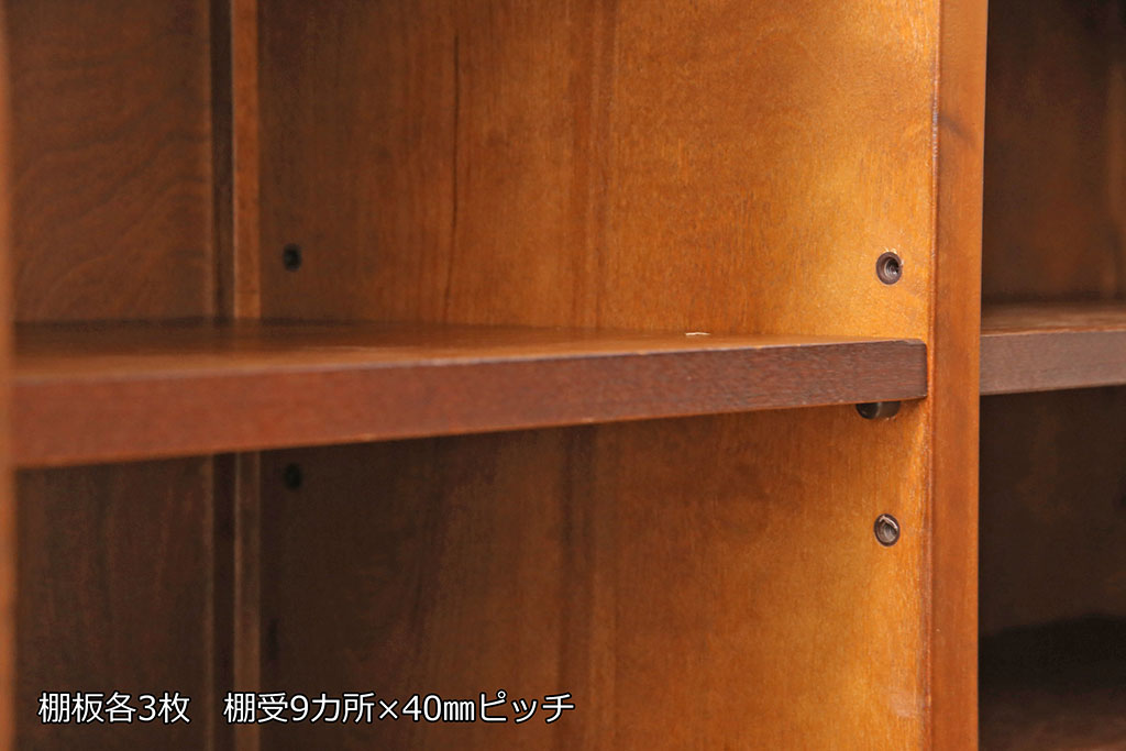 中古　北海道民芸家具　脚(台輪)付きリメイク　落ち着きのある色合いとクラシカルな佇まいが魅力のサイドキャビネット(収納棚、飾り棚、戸棚、本箱、ブックケース)(R-053242)