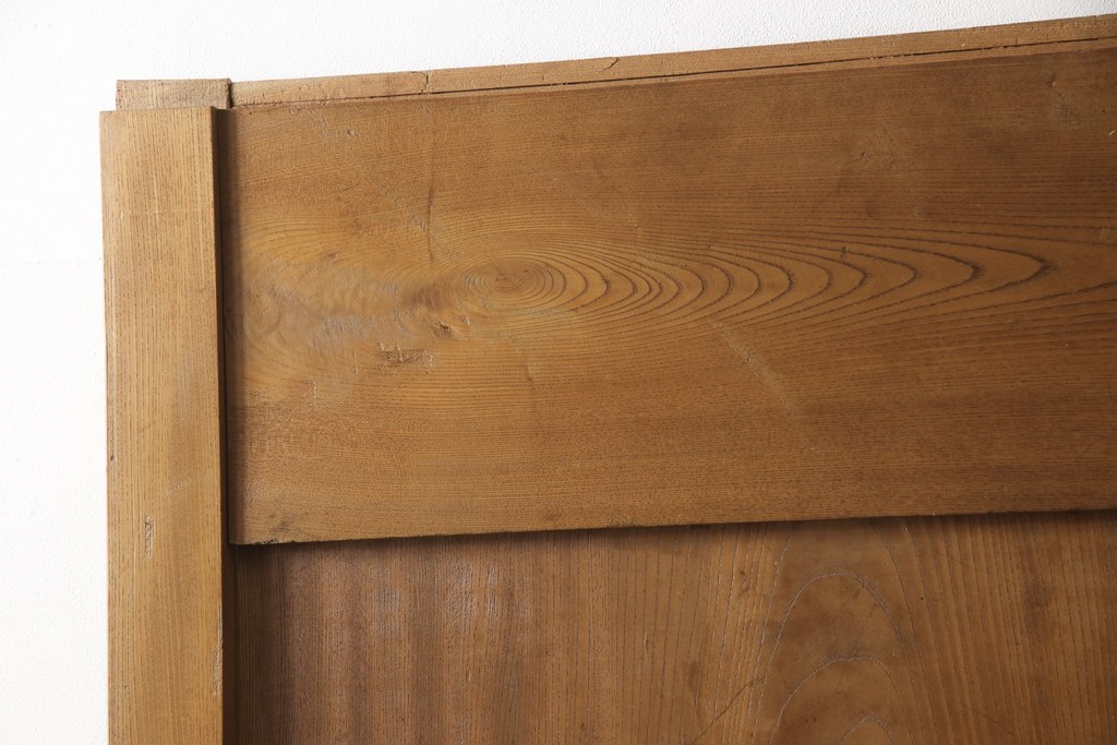 アンティーク建具　明治大正期　総ケヤキ材　明るい色合いで上品な佇まいが魅力の蔵戸(玄関戸、玄関ドア、引き戸)(R-053270)