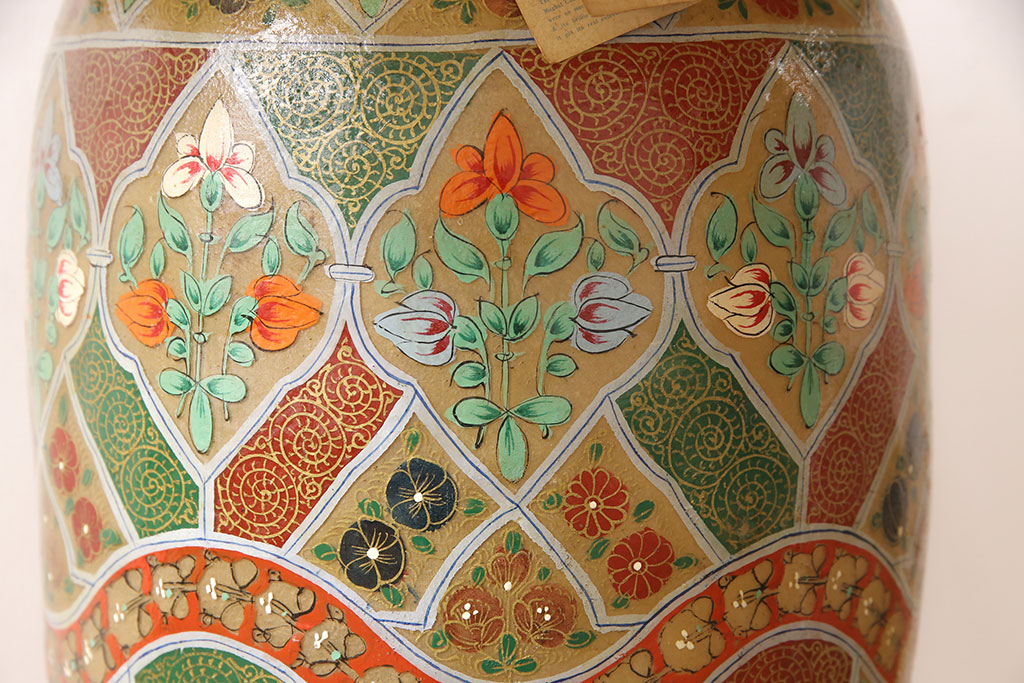 中古　海外輸入家具　民芸家具　パキスタン製　エスニックな色づかいが空間をお洒落に演出する特大のキャメルランプ(フロアスタンド、フロアライト、照明)(R-053326)