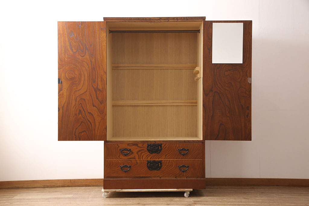 中古　美品　岩谷堂箪笥　上質な和の趣溢れるワードローブ(衣装タンス、洋服タンス、引き出し)(R-053344)