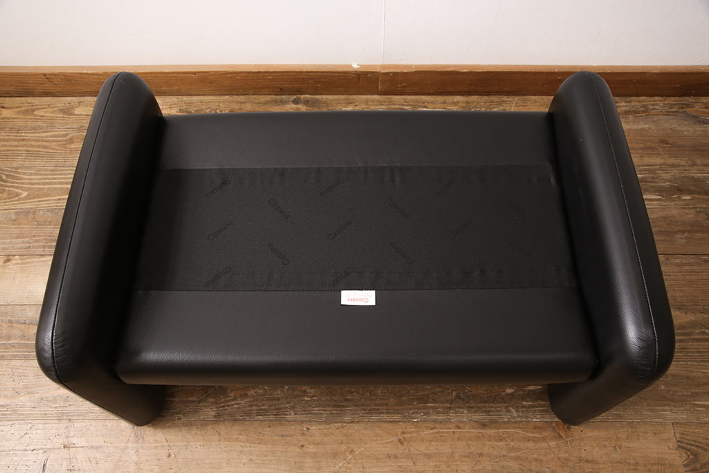 中古　超美品　Cassina(カッシーナ)　MARALUNGA(マラルンガ)　F1ランク革　ブラックカラーが高級感を高めるオットマン(フットスツール、椅子、スツール)(R-053371)