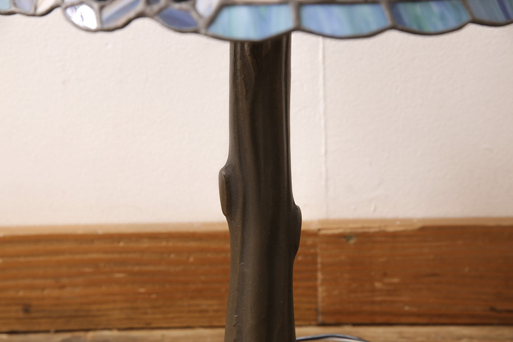 中古　ステンドグラス　真鍮　ロマンティックな空間づくりに活躍するスタンド照明(スタンドランプ、テーブルスタンド)(R-053417)