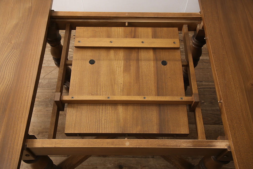 イギリスビンテージ　美品　ERCOL(アーコール)　ニレ材　クラシカルな雰囲気漂うドローリーフテーブル(エクステンションテーブル、ダイニングテーブル、ヴィンテージ)(R-053490)