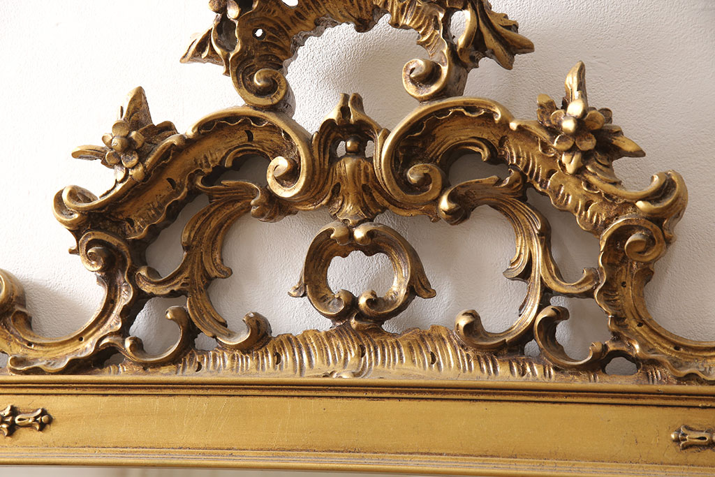 中古　極美品　イタリア超高級輸入家具　ロココ様式　大振りなサイズとゴールドの彫刻(木彫り)が存在感抜群なウォールミラー(定価約100万円)(壁掛け鏡、姿見)(R-053498)