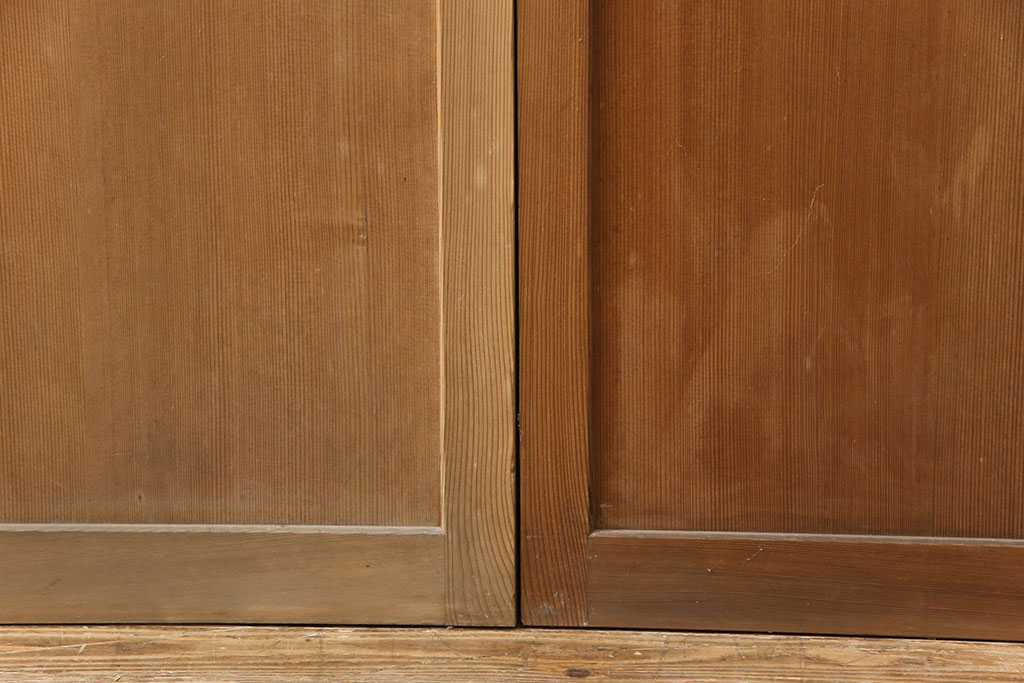 和製アンティーク　柾目が美しく上品な板戸4枚セット(帯戸、引き戸、建具)(R-053499)